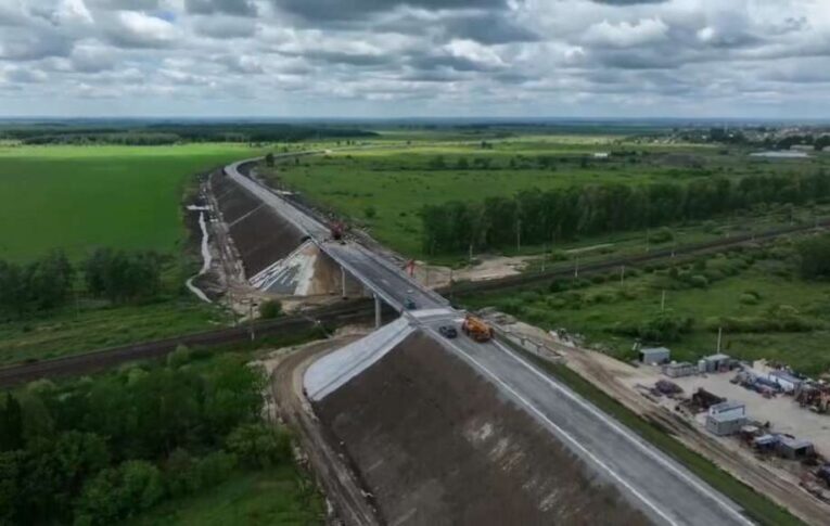 Над новым путепроводом для Транссиба работают в Амурской области